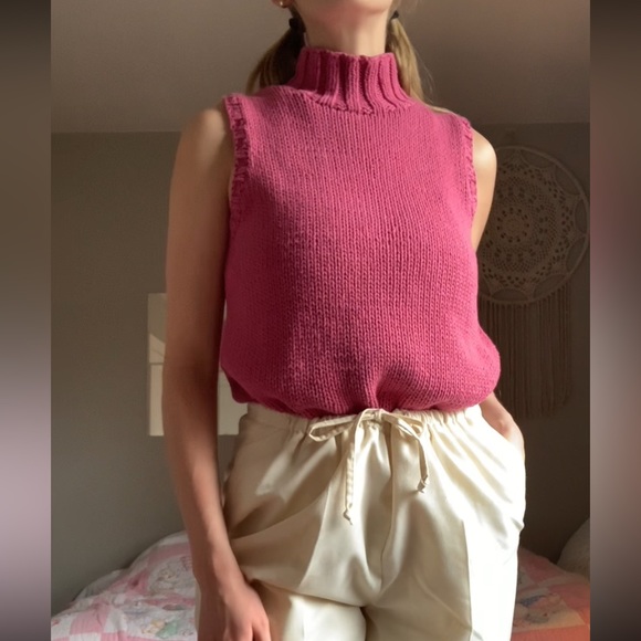 Fuscia Pink Cable Knit Vest - Picture 1 of 4